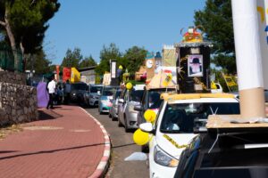 Read more about the article גלריה/ אליהו ליפשיץ